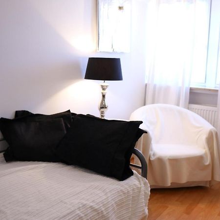 Moderne Studio Apartments Und 4 Zimmer Wohnungen In Oberhausen, Ideal Fuer Geschaeftsreisende Und Monteure Ngoại thất bức ảnh