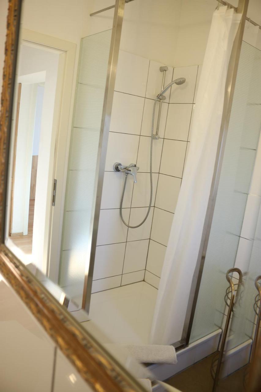 Moderne Studio Apartments Und 4 Zimmer Wohnungen In Oberhausen, Ideal Fuer Geschaeftsreisende Und Monteure Ngoại thất bức ảnh