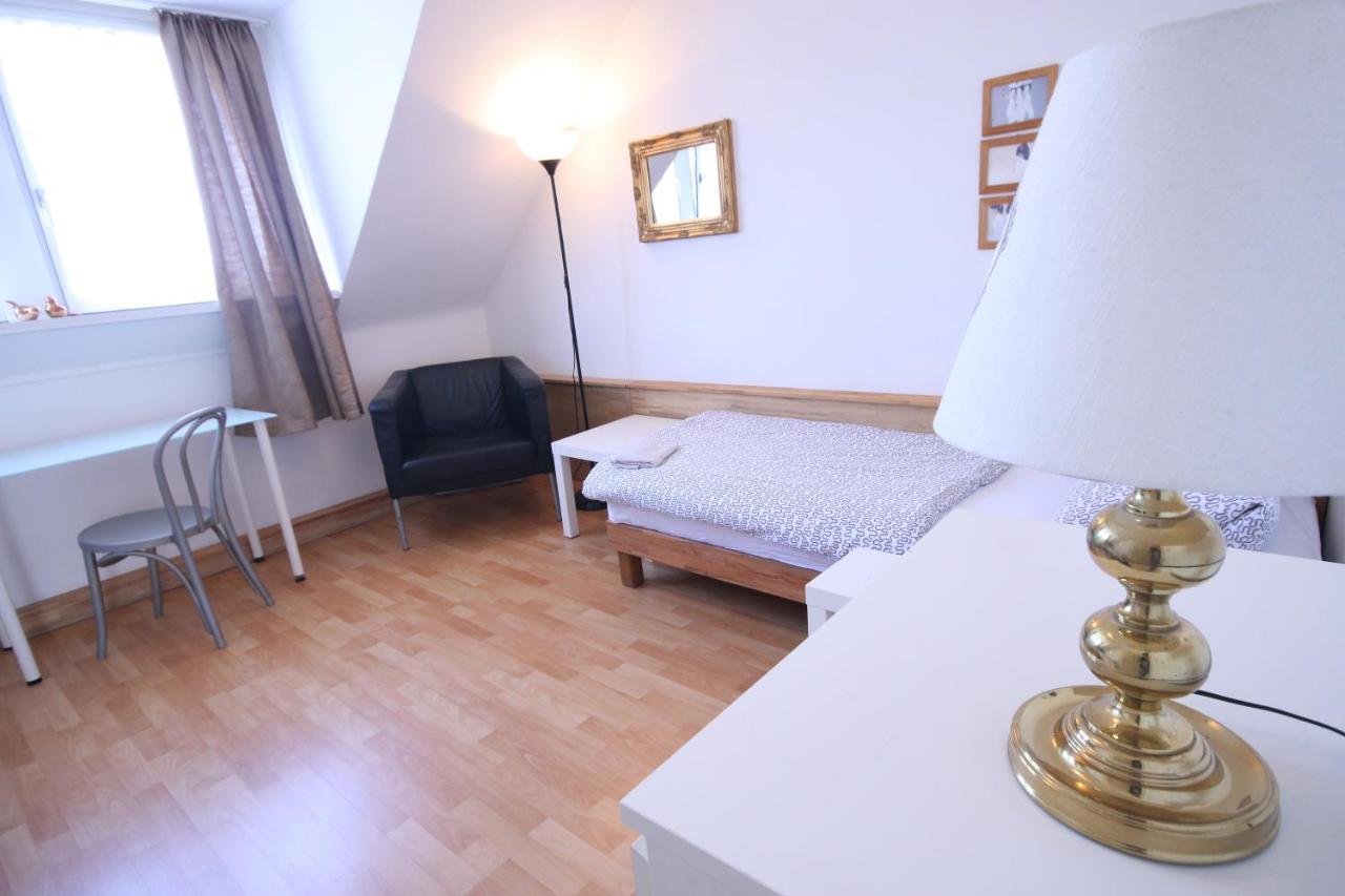 Moderne Studio Apartments Und 4 Zimmer Wohnungen In Oberhausen, Ideal Fuer Geschaeftsreisende Und Monteure Ngoại thất bức ảnh