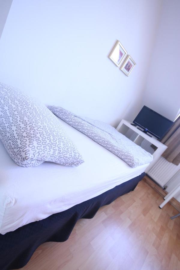 Moderne Studio Apartments Und 4 Zimmer Wohnungen In Oberhausen, Ideal Fuer Geschaeftsreisende Und Monteure Ngoại thất bức ảnh