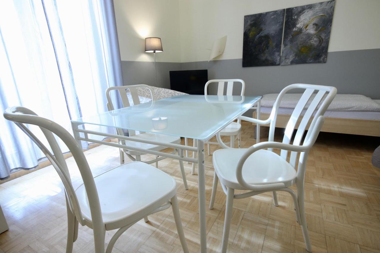 Moderne Studio Apartments Und 4 Zimmer Wohnungen In Oberhausen, Ideal Fuer Geschaeftsreisende Und Monteure Ngoại thất bức ảnh