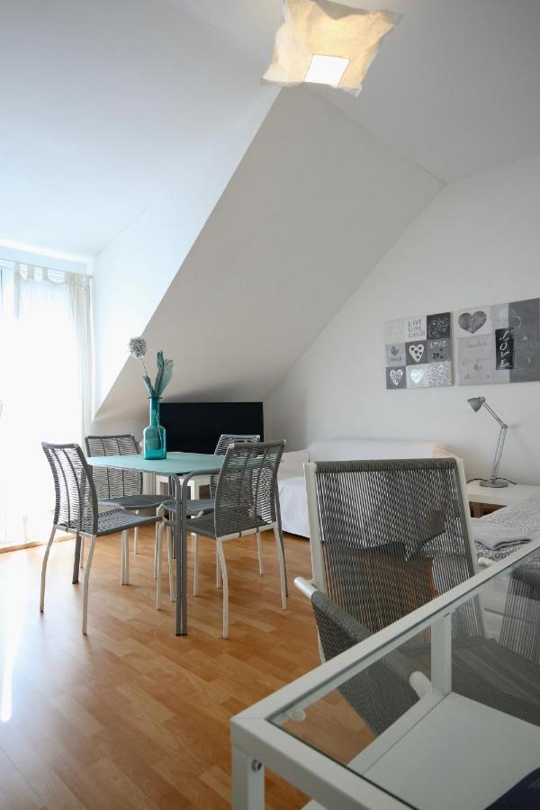 Moderne Studio Apartments Und 4 Zimmer Wohnungen In Oberhausen, Ideal Fuer Geschaeftsreisende Und Monteure Ngoại thất bức ảnh