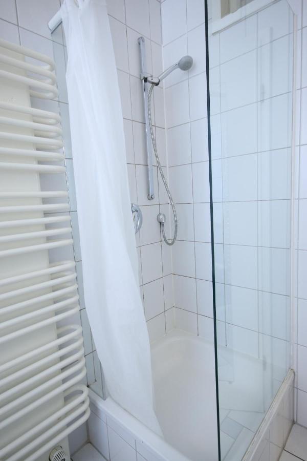 Moderne Studio Apartments Und 4 Zimmer Wohnungen In Oberhausen, Ideal Fuer Geschaeftsreisende Und Monteure Ngoại thất bức ảnh