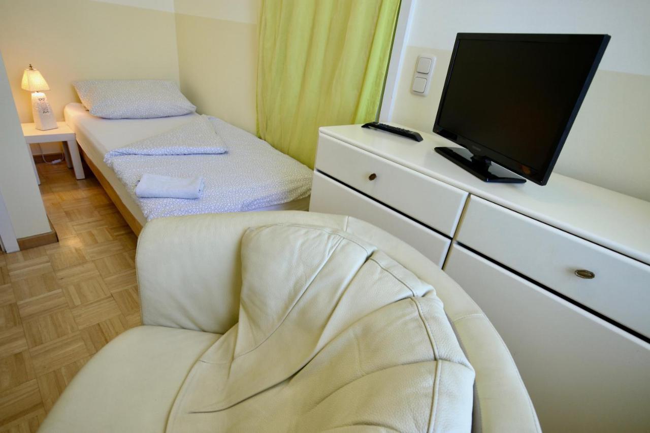 Moderne Studio Apartments Und 4 Zimmer Wohnungen In Oberhausen, Ideal Fuer Geschaeftsreisende Und Monteure Ngoại thất bức ảnh